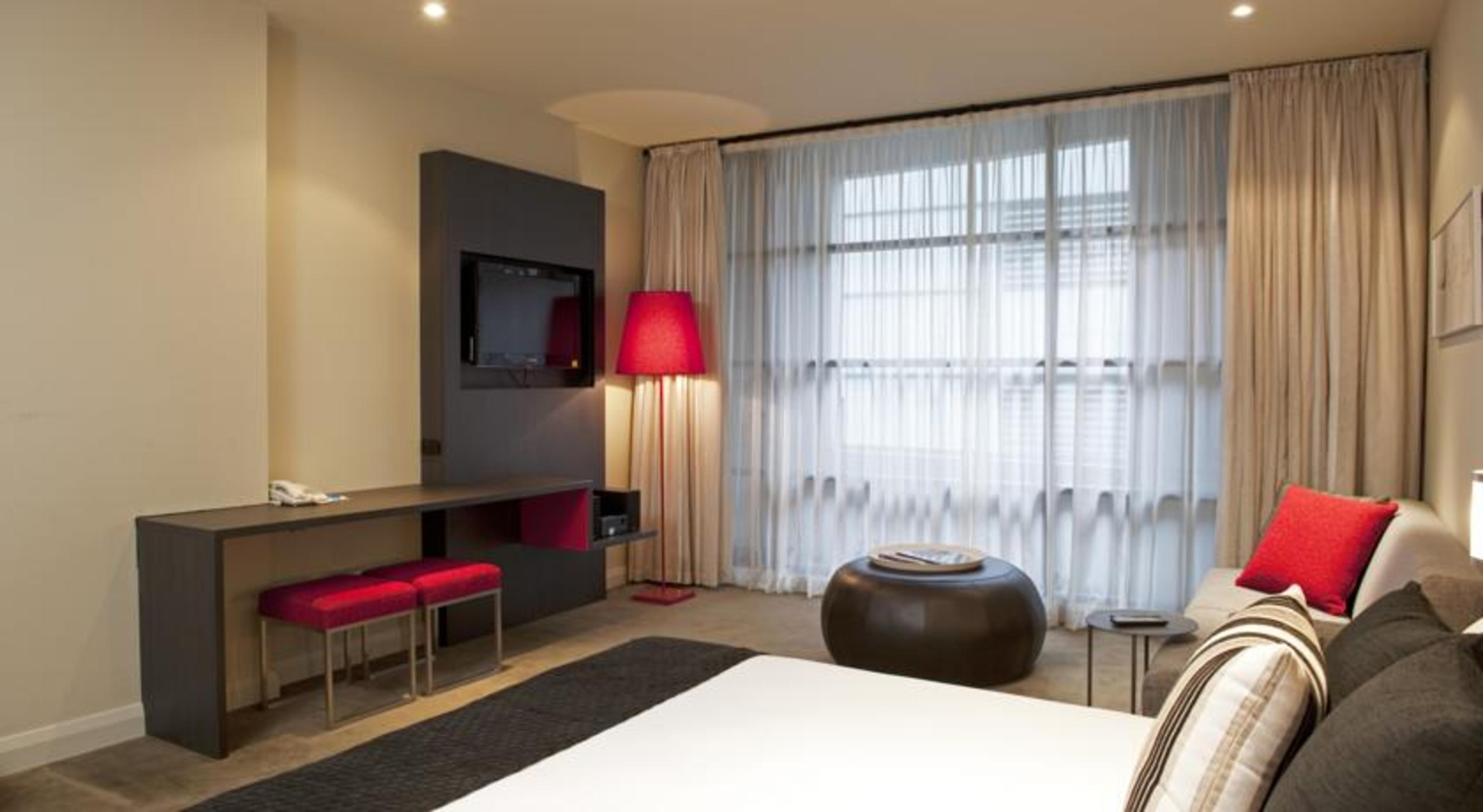 Mantra Hindmarsh Square Hotel Adelaide Exterior photo